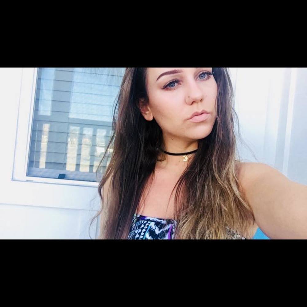 Meet your Posher, Alexis